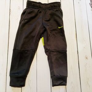 Boys 3t Nike joggers dark gray